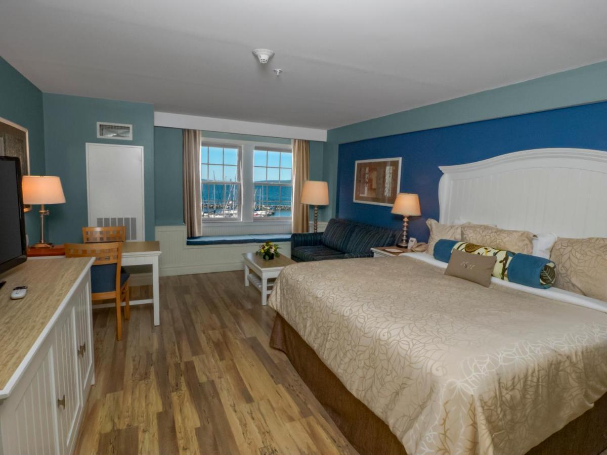 Watkins Glen Harbor Hotel Exterior photo